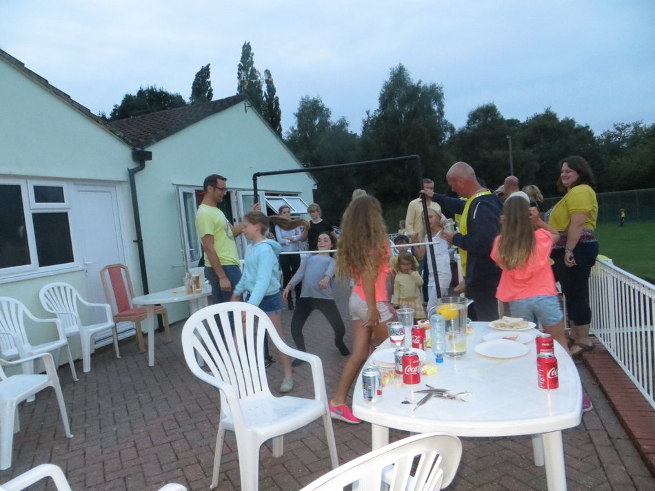 yellow_party_essex_air_ambulance_feering_2016-09-24 18-54-14